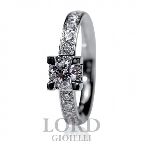 Anello Donna Solitario in Oro Bianco con Diamante Centrale ct. 0.31 e ct. 0.52 G VS- IO LUCE Giorgio Visconti